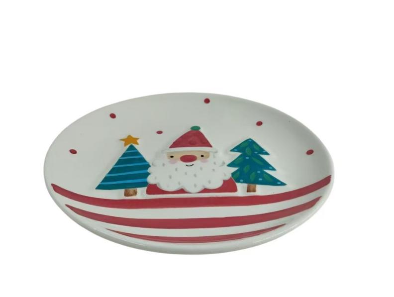 Platos decorativos de cerámica con temática navideña: lleva el espíritu festivo a tu mesa.