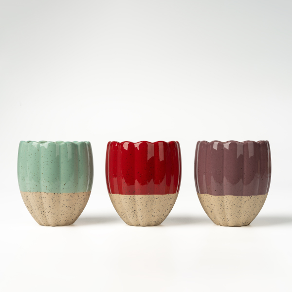 Candelabros de cerámica artesanal: fusionan tradición y diseño moderno, elevando la decoración del hogar sostenible