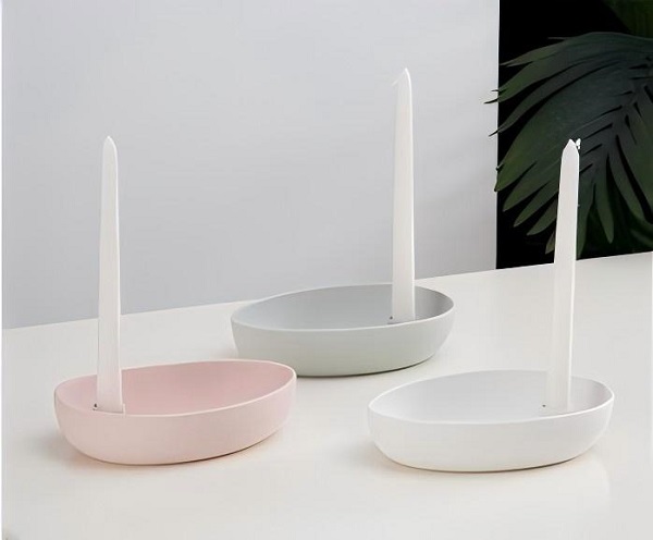 ¿Sigues usando candelabros comunes y corrientes? Pruebe este candelabro de cerámica que combina un diseño moderno con una exquisita artesanía hecha a mano para crear una atmósfera que no podrá replicar.