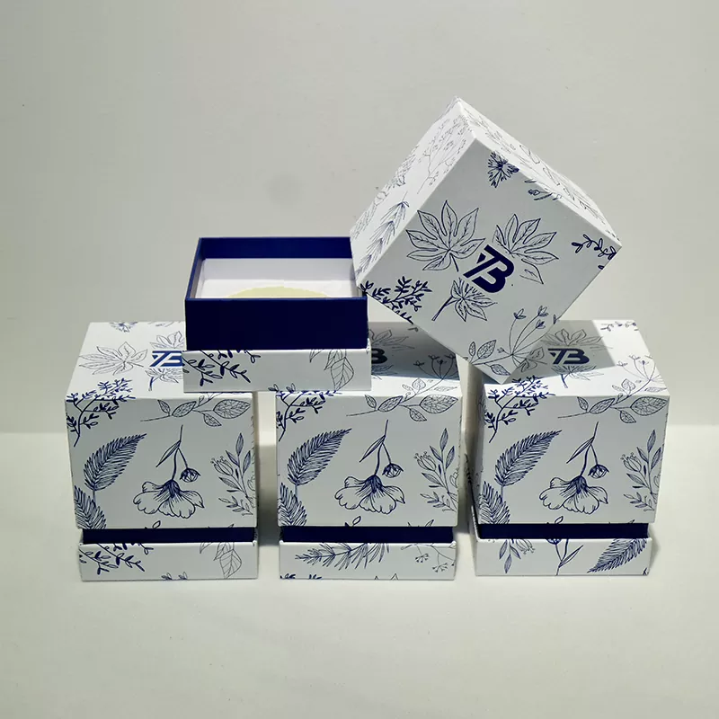 Caja de regalo hecha a mano de perfume