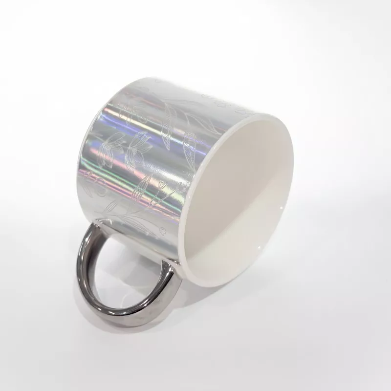 Taza de cerámica con calcomanía de galvanoplastia