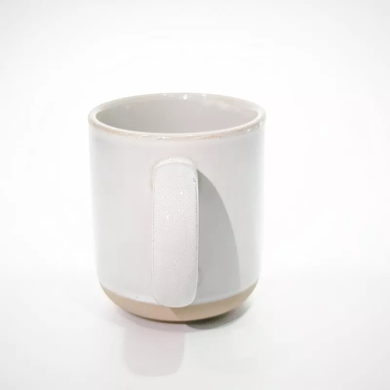 Taza blanca de viaje de cerámica moderna simple