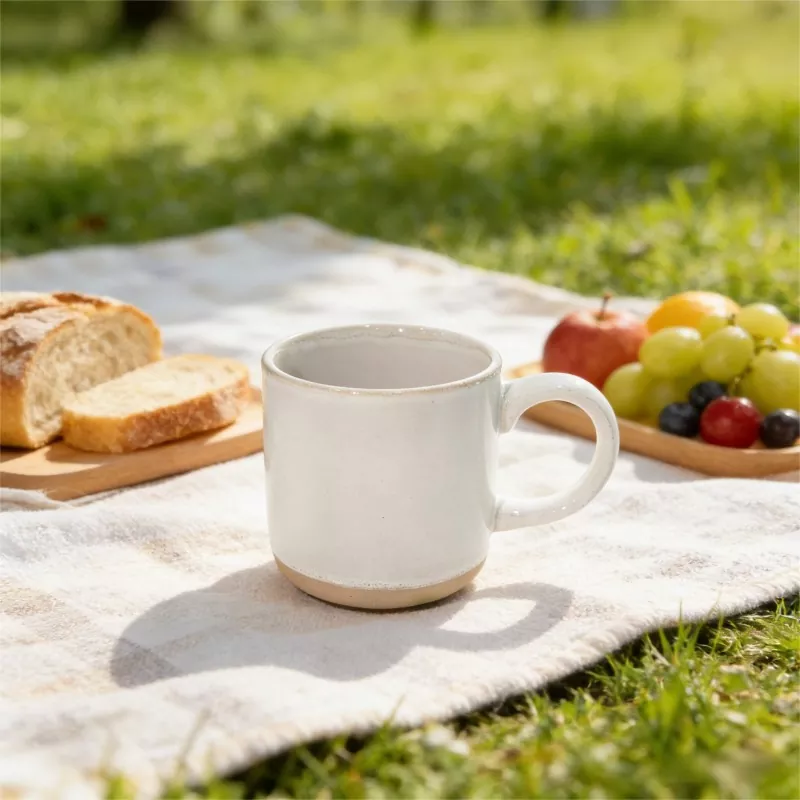 Taza blanca de viaje de cerámica moderna simple